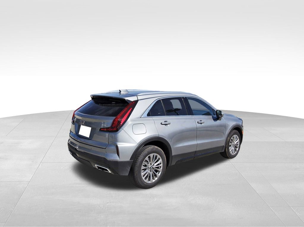 2024 Cadillac XT4 Premium Luxury photo 3