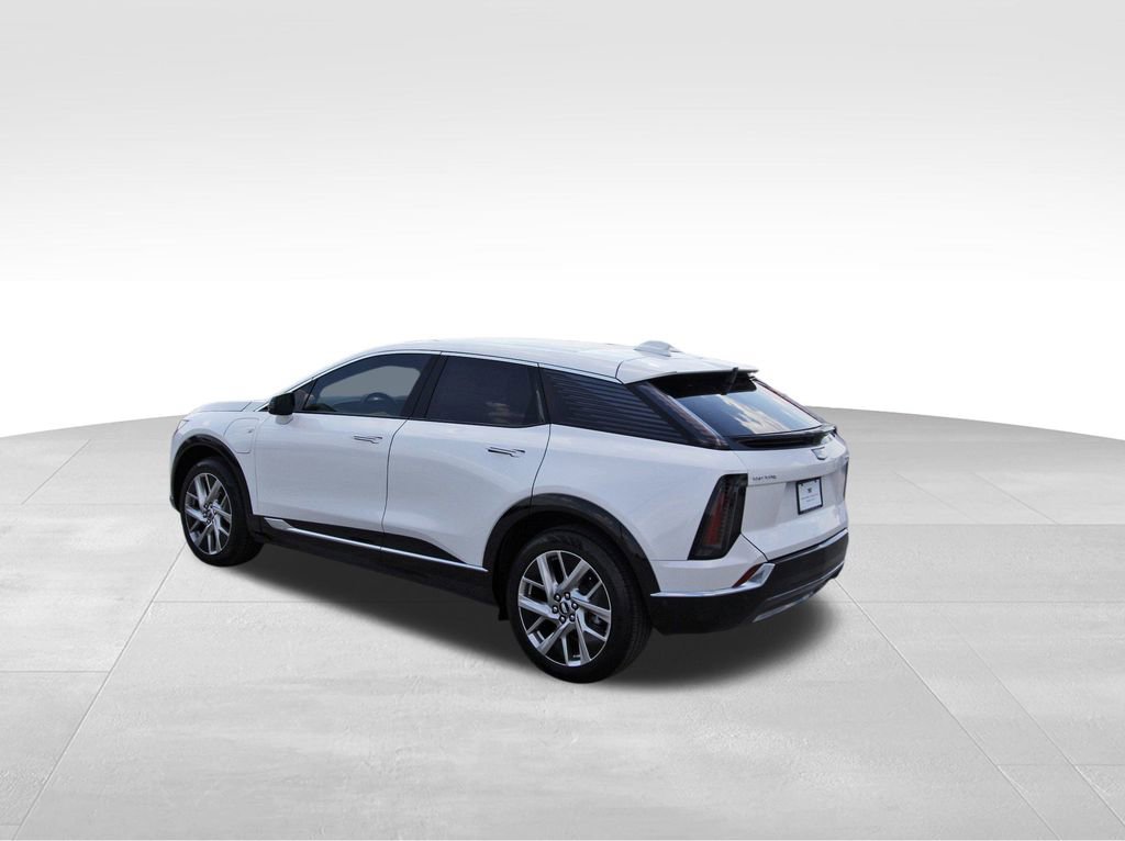 2025 Cadillac Optiq Luxury photo 3