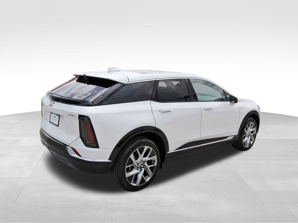 2025 Cadillac Optiq Luxury photo 4
