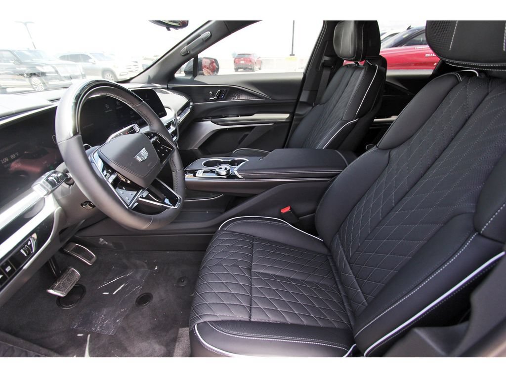 2027 Cadillac LYRIQ Signature Luxury - Photo 6