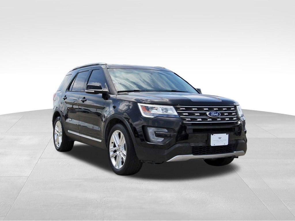 2016 Ford Explorer XLT FWD's photo