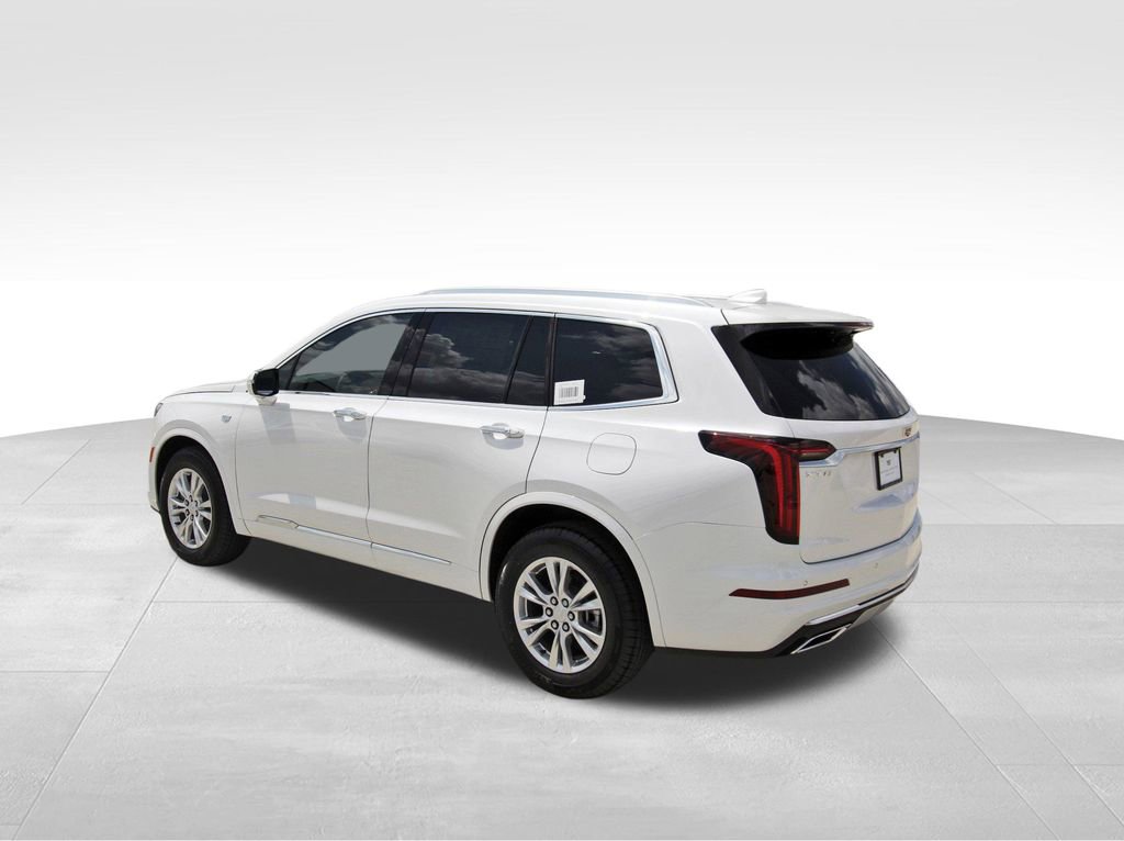 2025 Cadillac XT6 Luxury photo 3