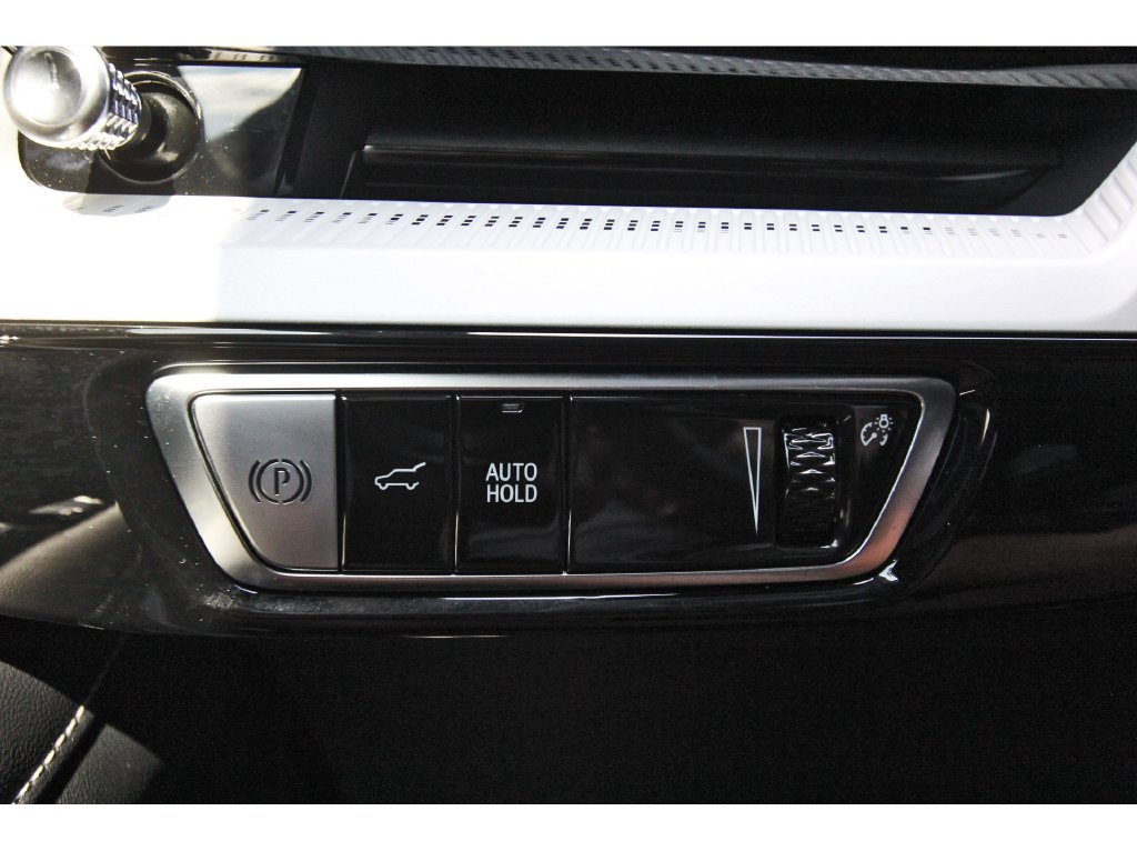 2027 Cadillac OPTIQ Luxury - Photo 14
