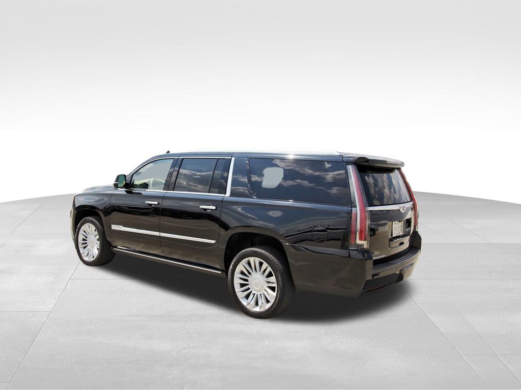 2019 Cadillac Escalade ESV Platinum photo 3