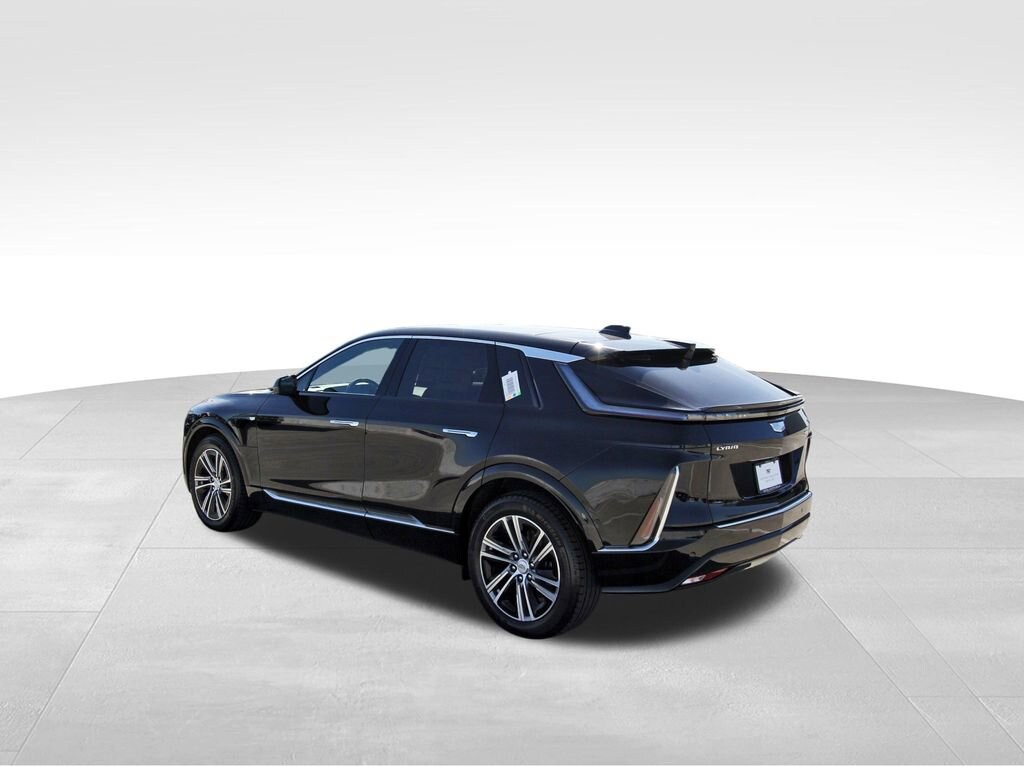 New 2026 CADILLAC LYRIQ Luxury SUV
