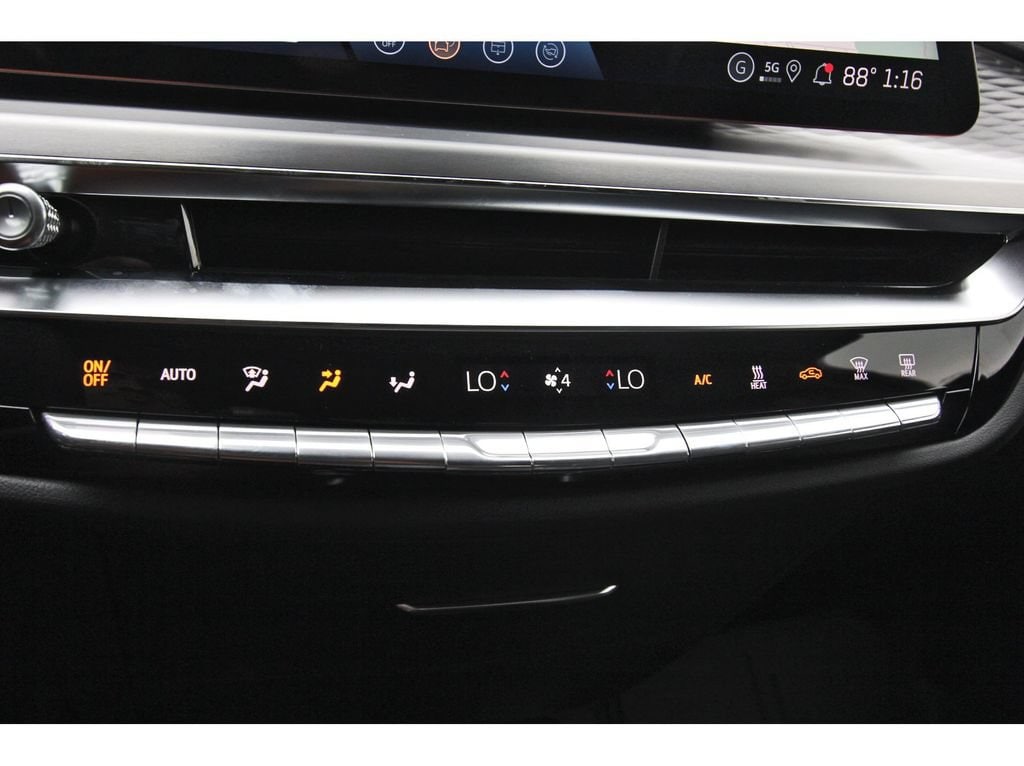 2027 Cadillac LYRIQ Signature Sport - Photo 19