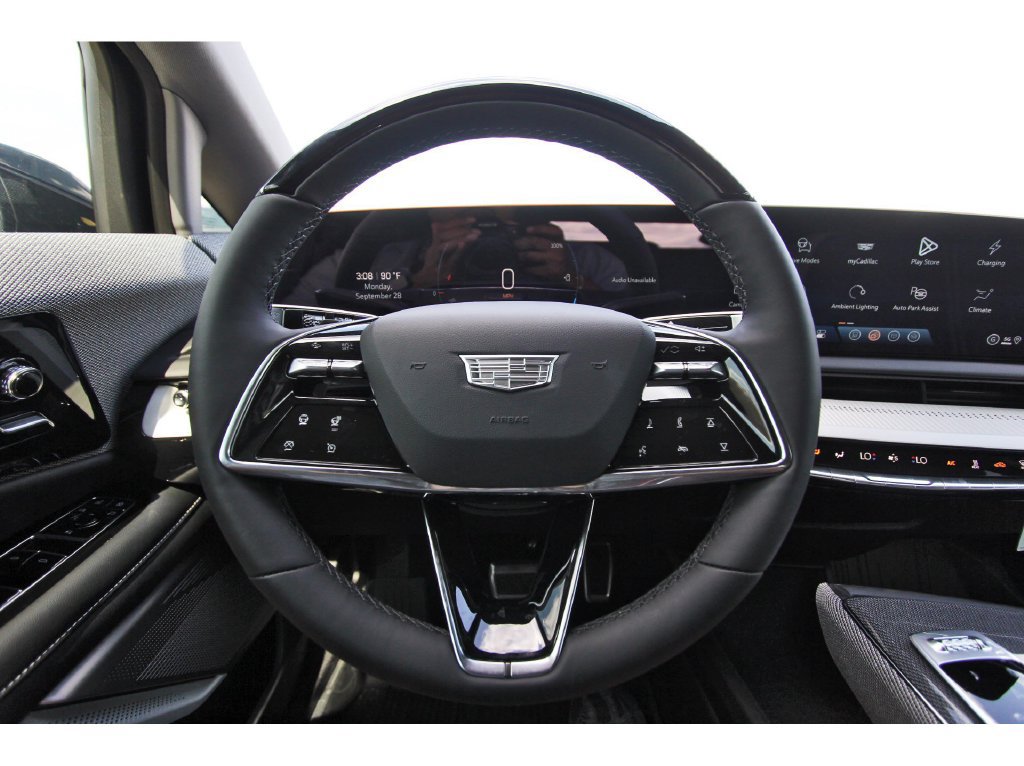 2027 Cadillac OPTIQ Luxury - Photo 13