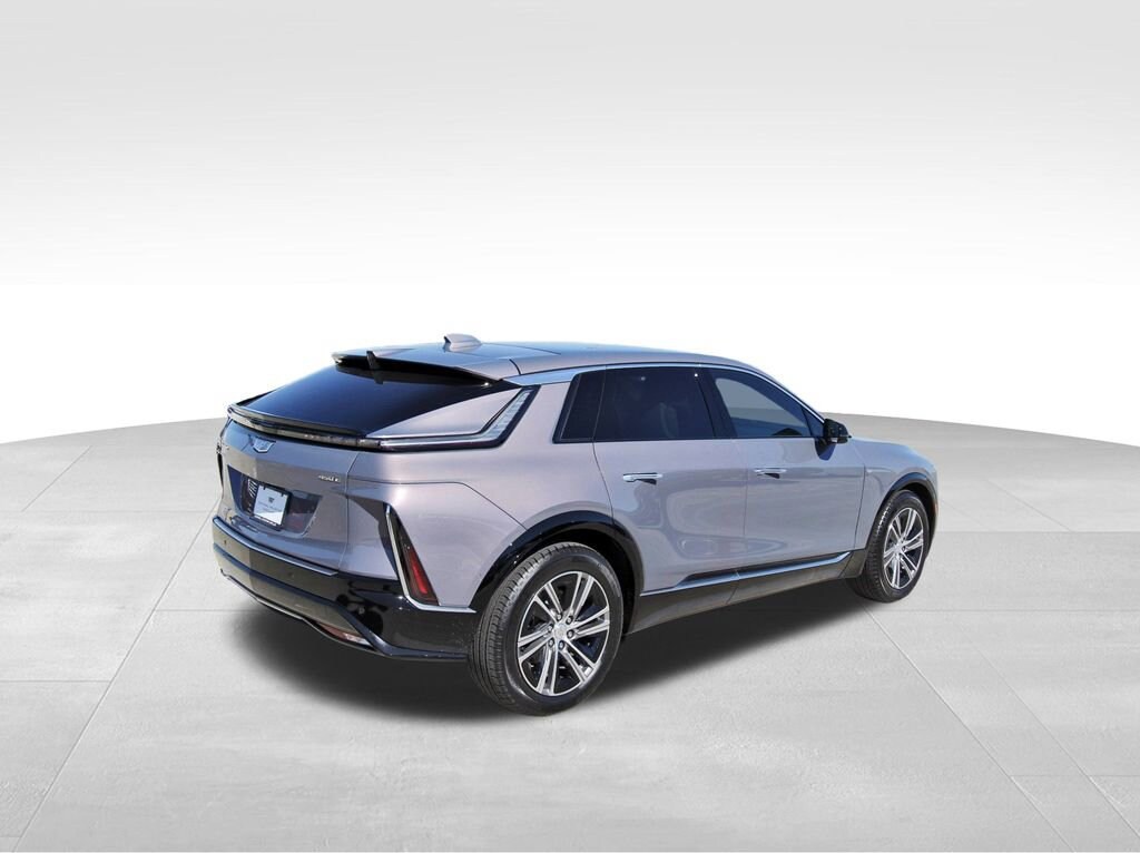 New 2026 CADILLAC LYRIQ Luxury SUV