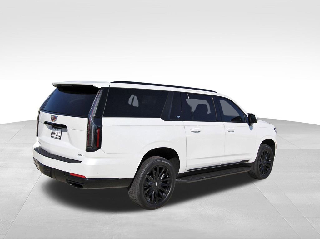2025 Cadillac Escalade ESV Luxury photo 4