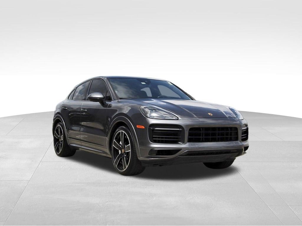 2021 Porsche Cayenne GTS's photo