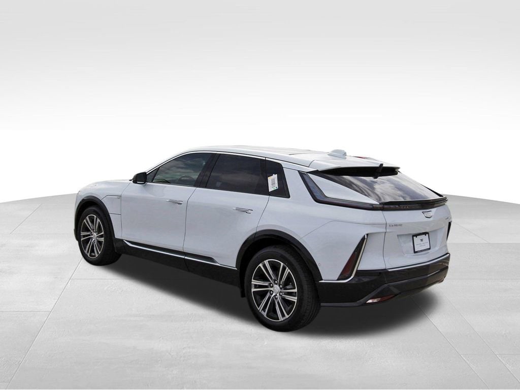 New 2026 CADILLAC LYRIQ Luxury SUV