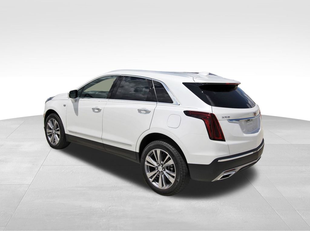 2025 Cadillac XT5 Premium Luxury photo 3