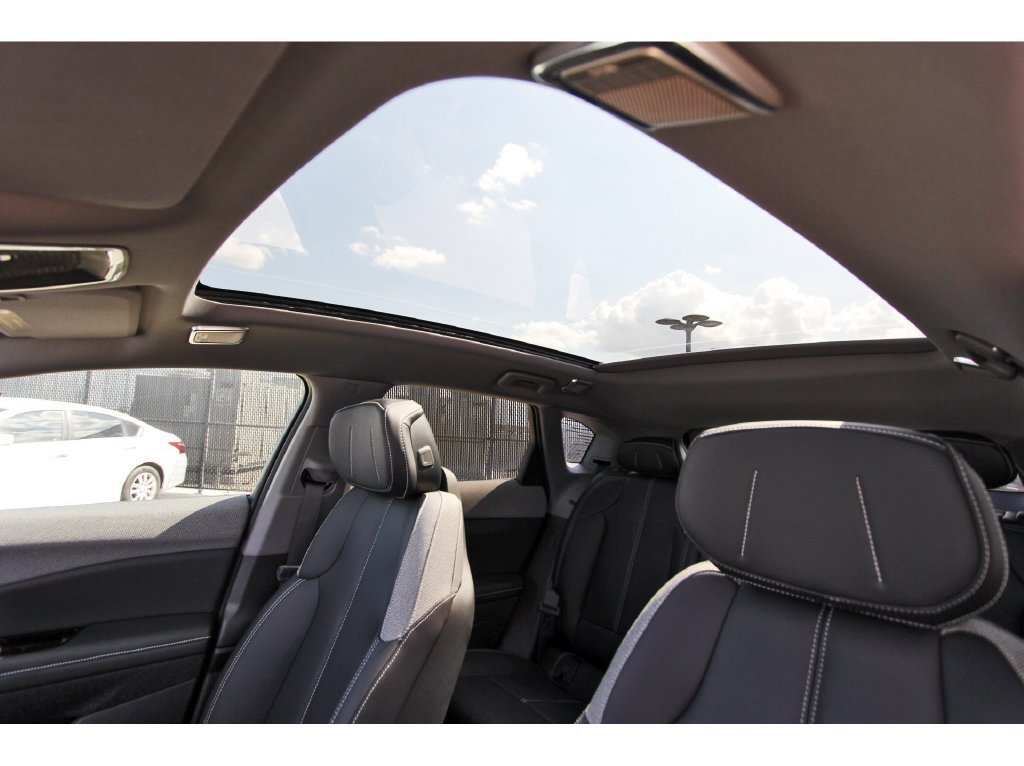 2027 Cadillac OPTIQ Luxury - Photo 22