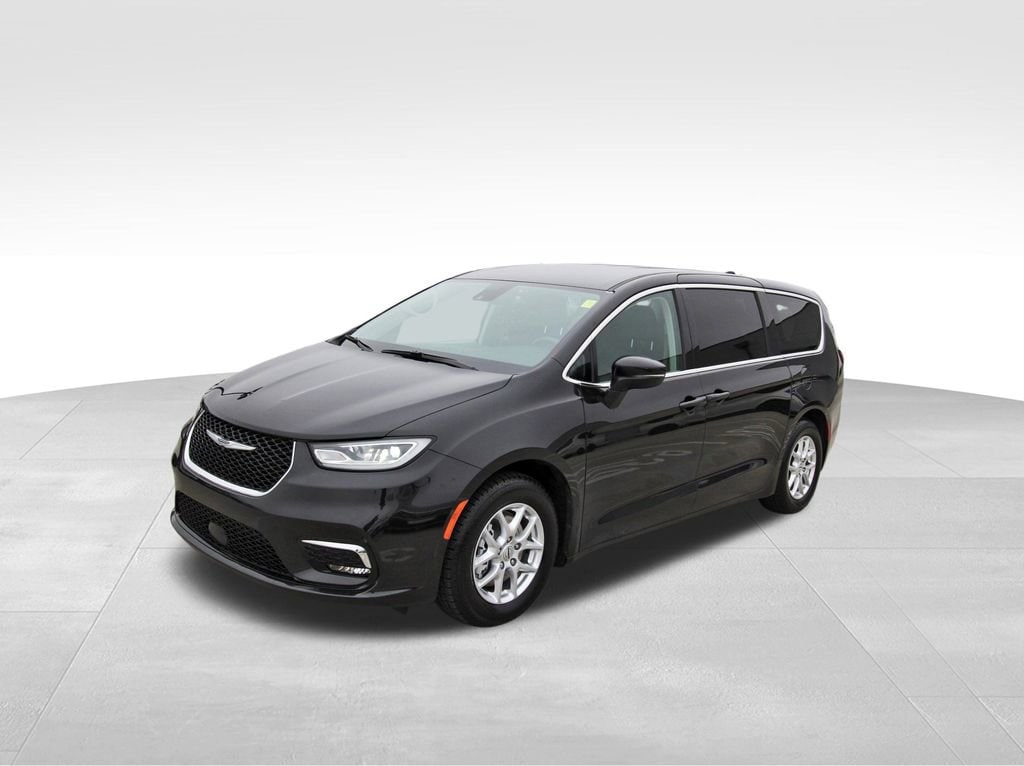 Used 2023 Chrysler Pacifica Touring L Van Passenger Van
