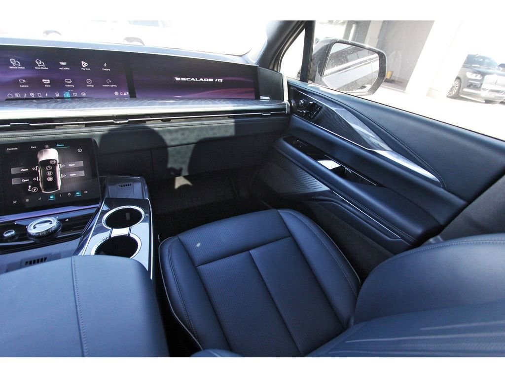 2025 Cadillac Escalade IQ Sport 2 - Photo 10