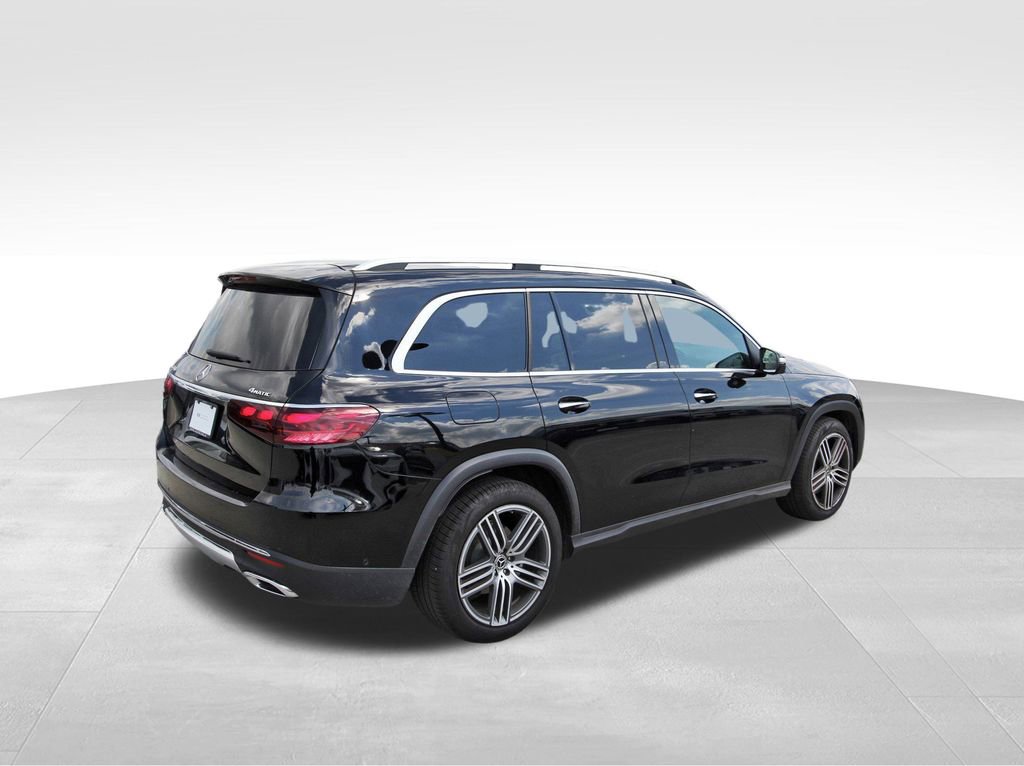 2025 Mercedes Benz GLS 450 4MATIC photo 4