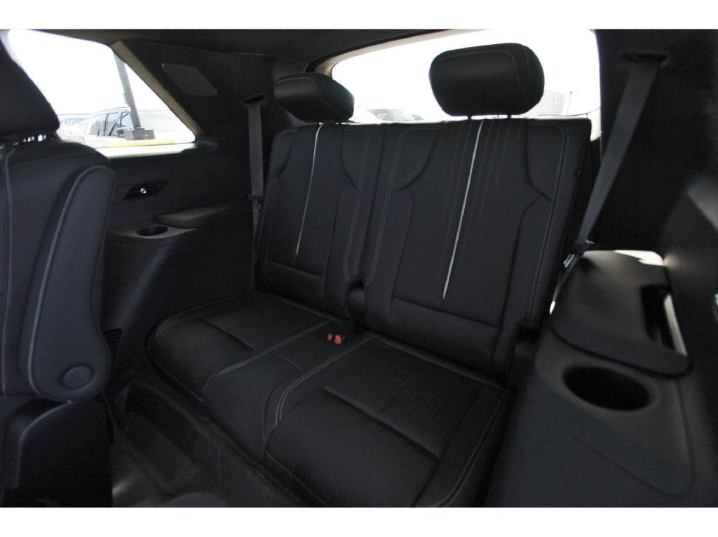 2027 Cadillac VISTIQ Sport - Photo 13