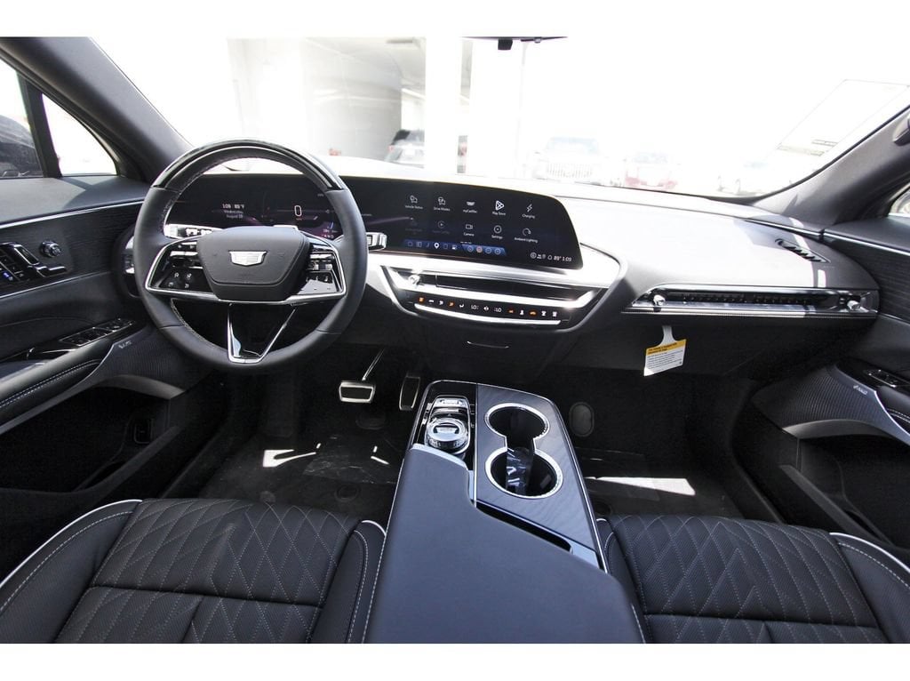 2027 Cadillac LYRIQ Signature Luxury - Photo 9