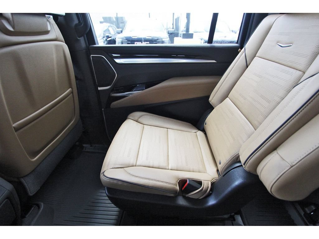 2027 Cadillac Escalade ESV Luxury - Photo 12