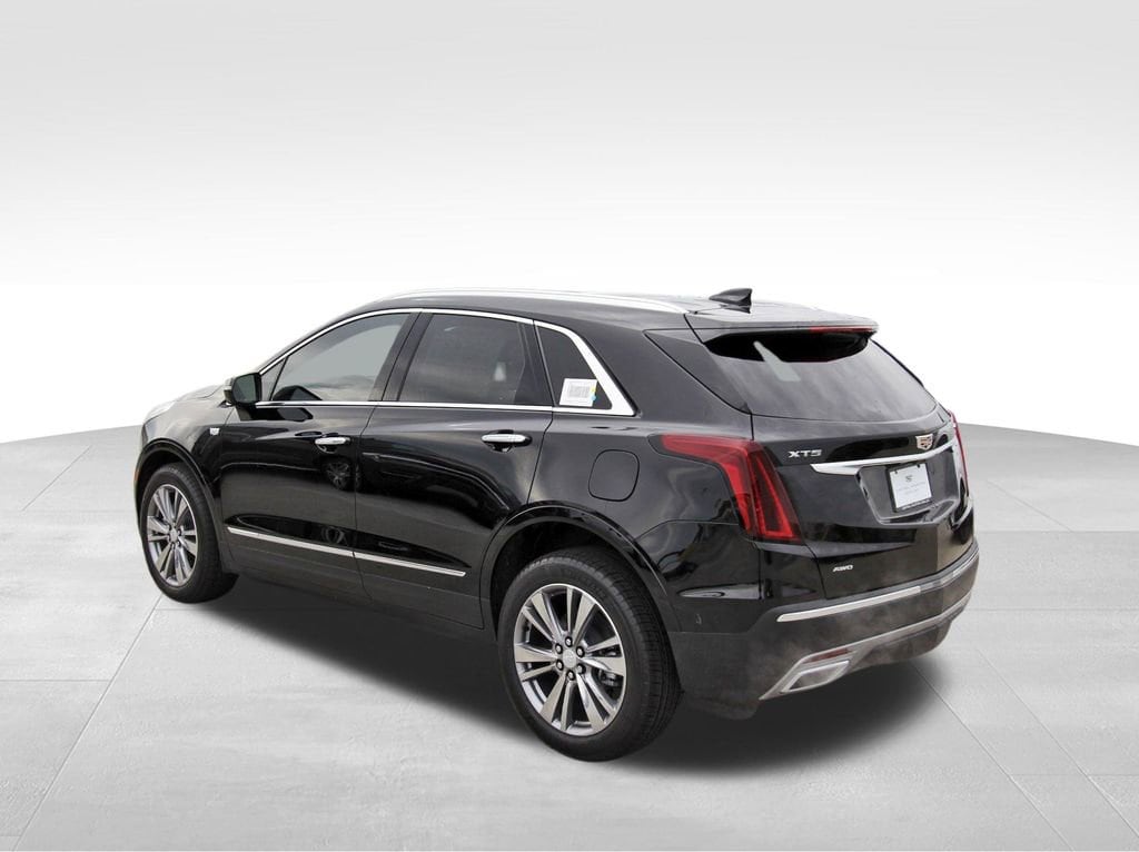 New 2026 CADILLAC XT5 Premium Luxury SUV