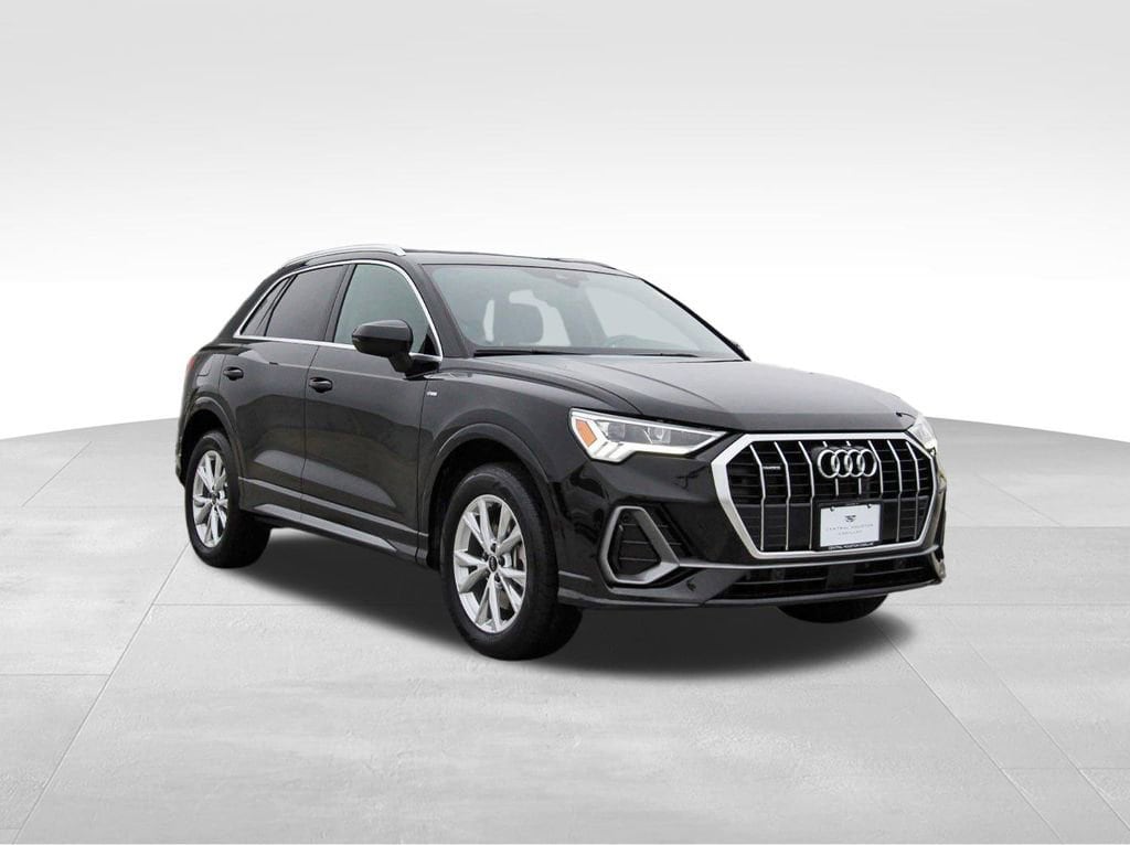 2024 Audi Q3 S Line Premium's photo