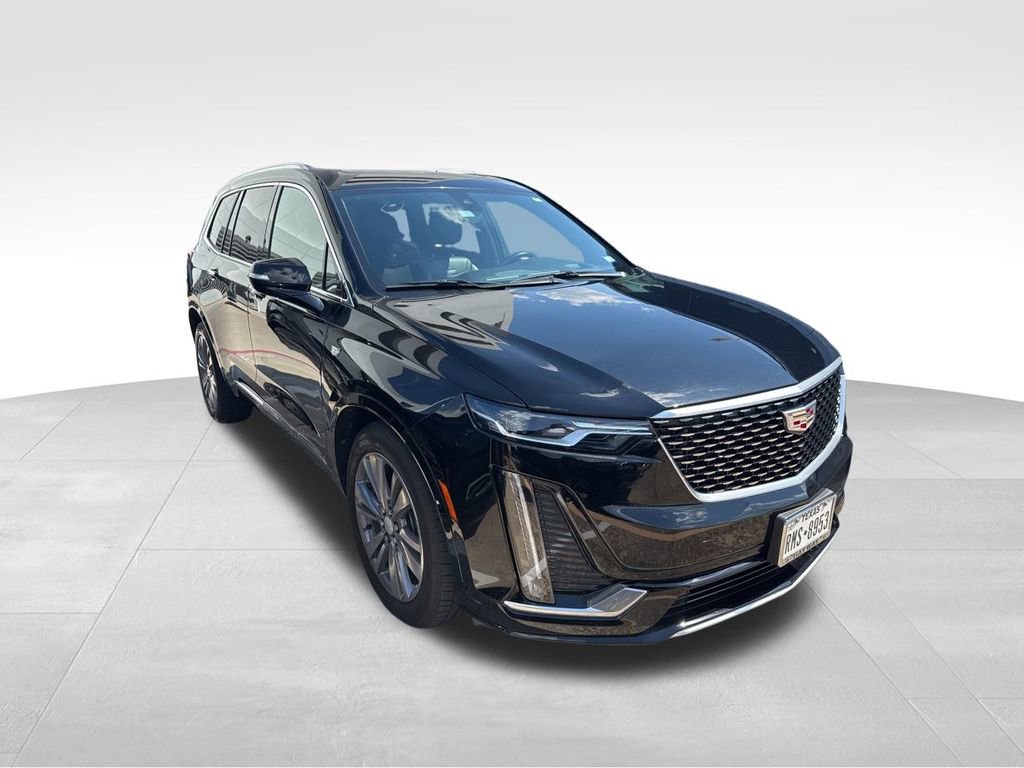 2022 Cadillac XT6 Premium Luxury photo 2