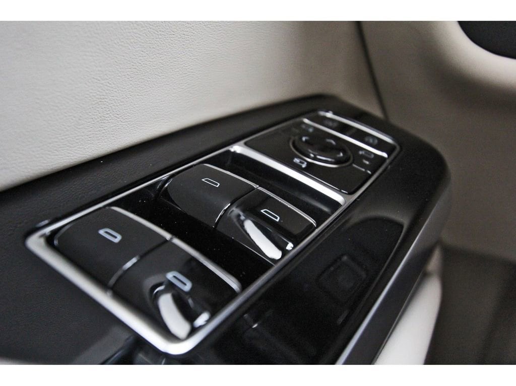 2025 Cadillac Escalade ESV Premium Luxury Platinum - Photo 15