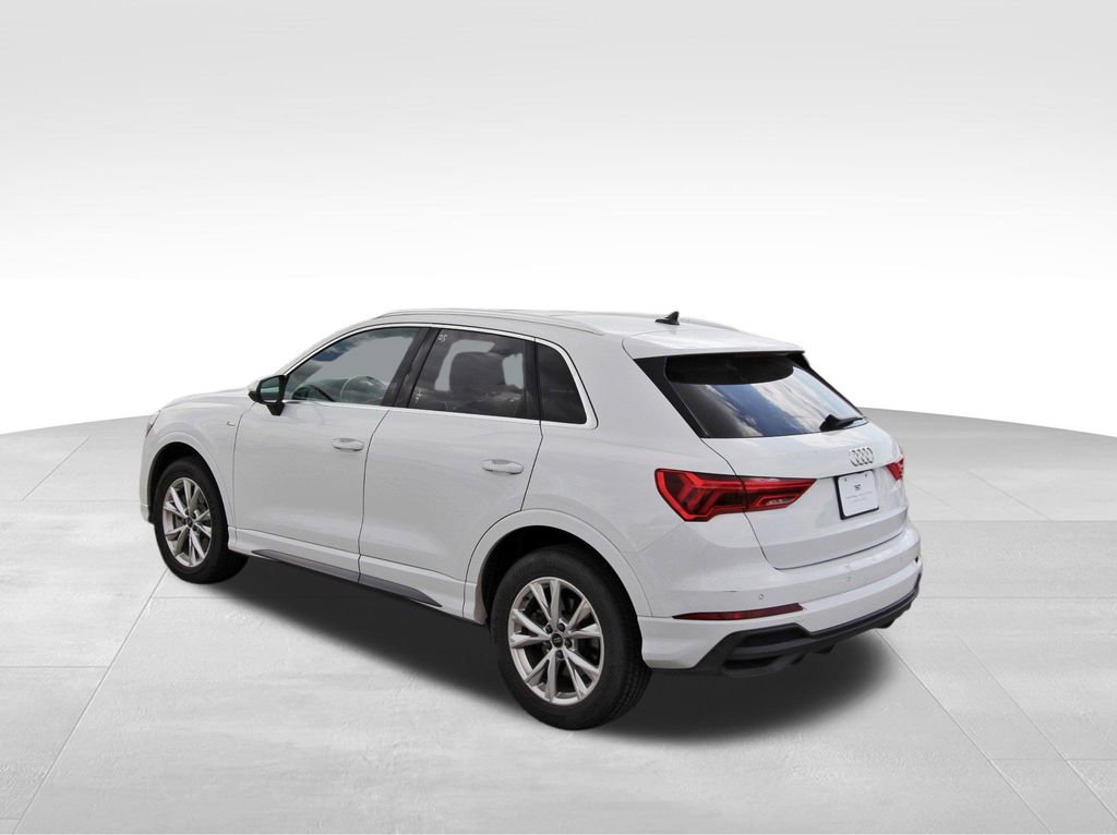 2023 Audi Q3 S line Premium photo 3