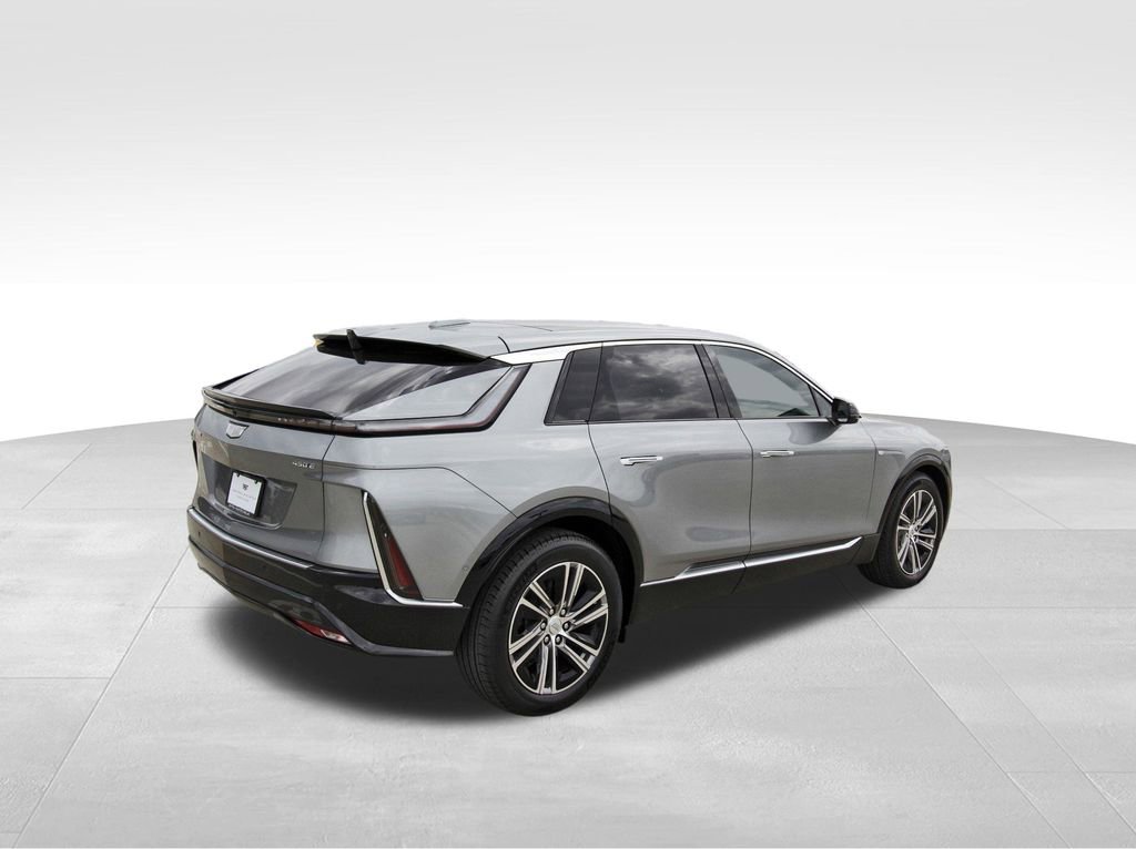 2025 Cadillac Lyriq Luxury photo 4