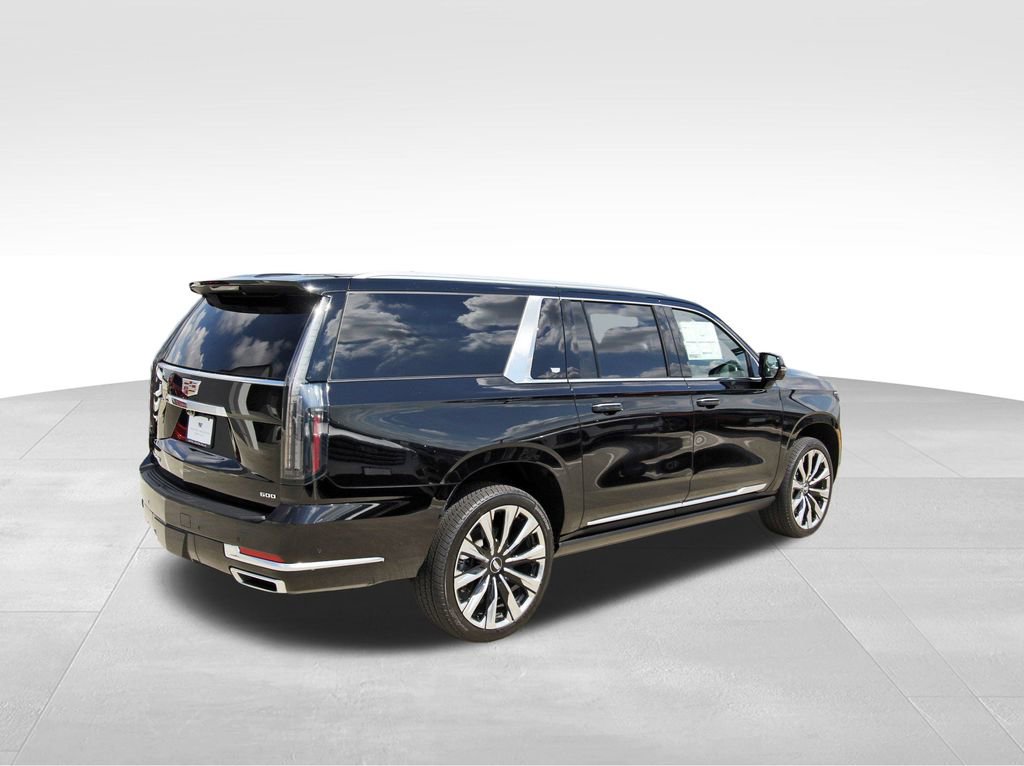 2026 Cadillac Escalade Luxury photo 3