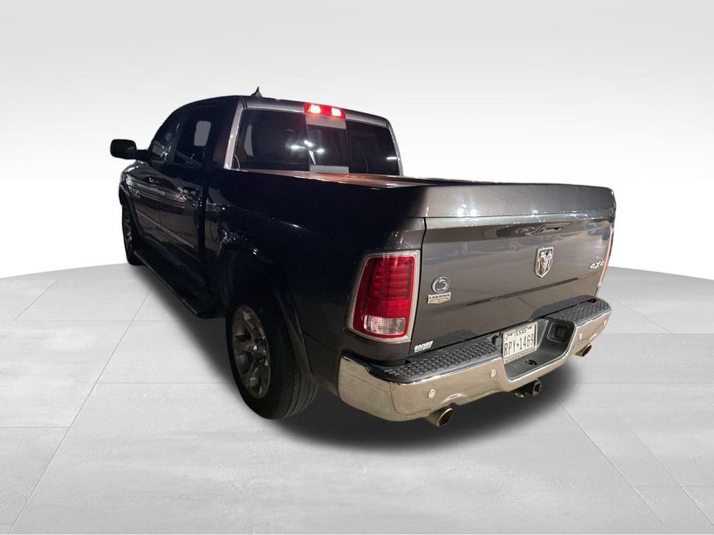 2017 Ram 1500 Laramie photo 2