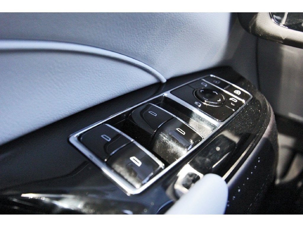 2027 Cadillac LYRIQ Luxury - Photo 15