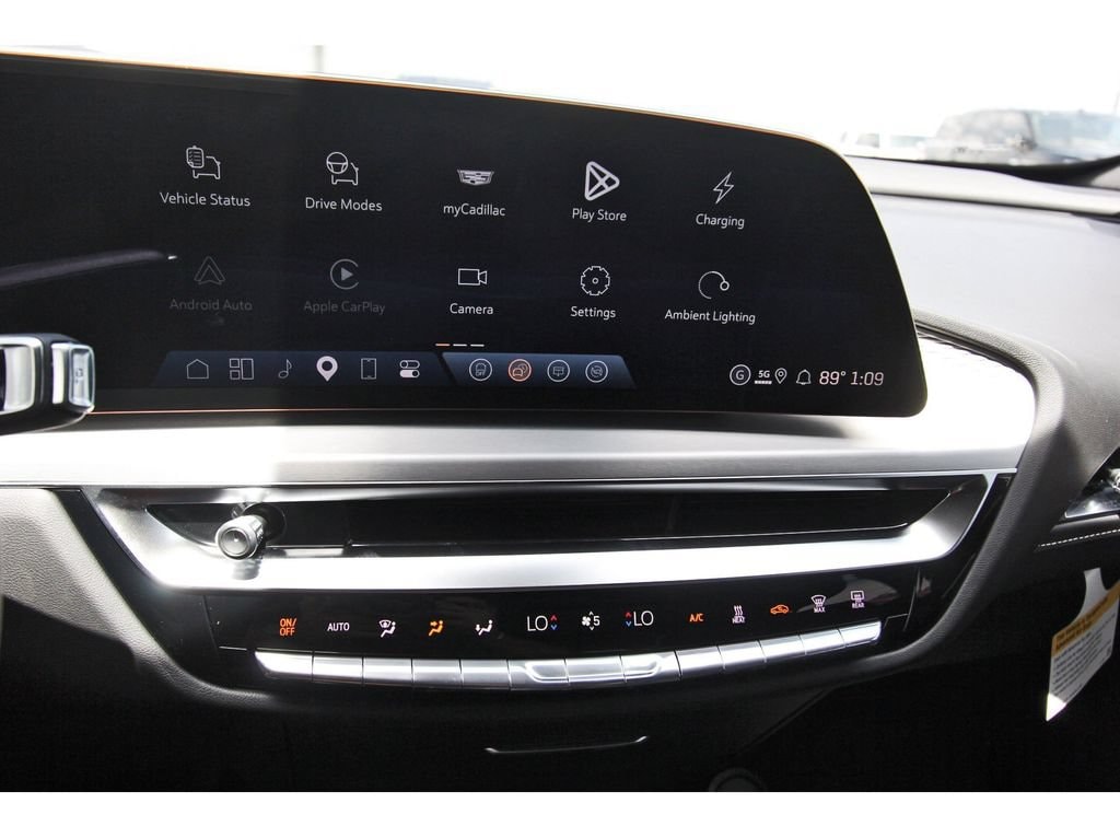 2027 Cadillac LYRIQ Signature Luxury - Photo 16
