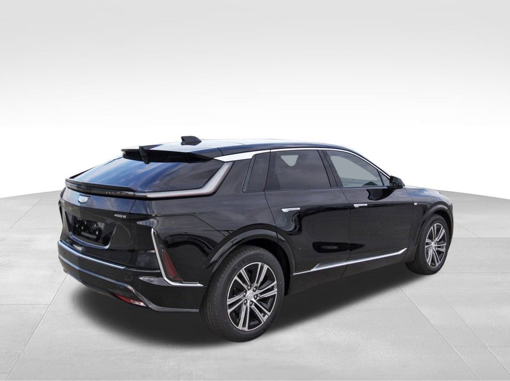 New 2026 CADILLAC LYRIQ Luxury SUV