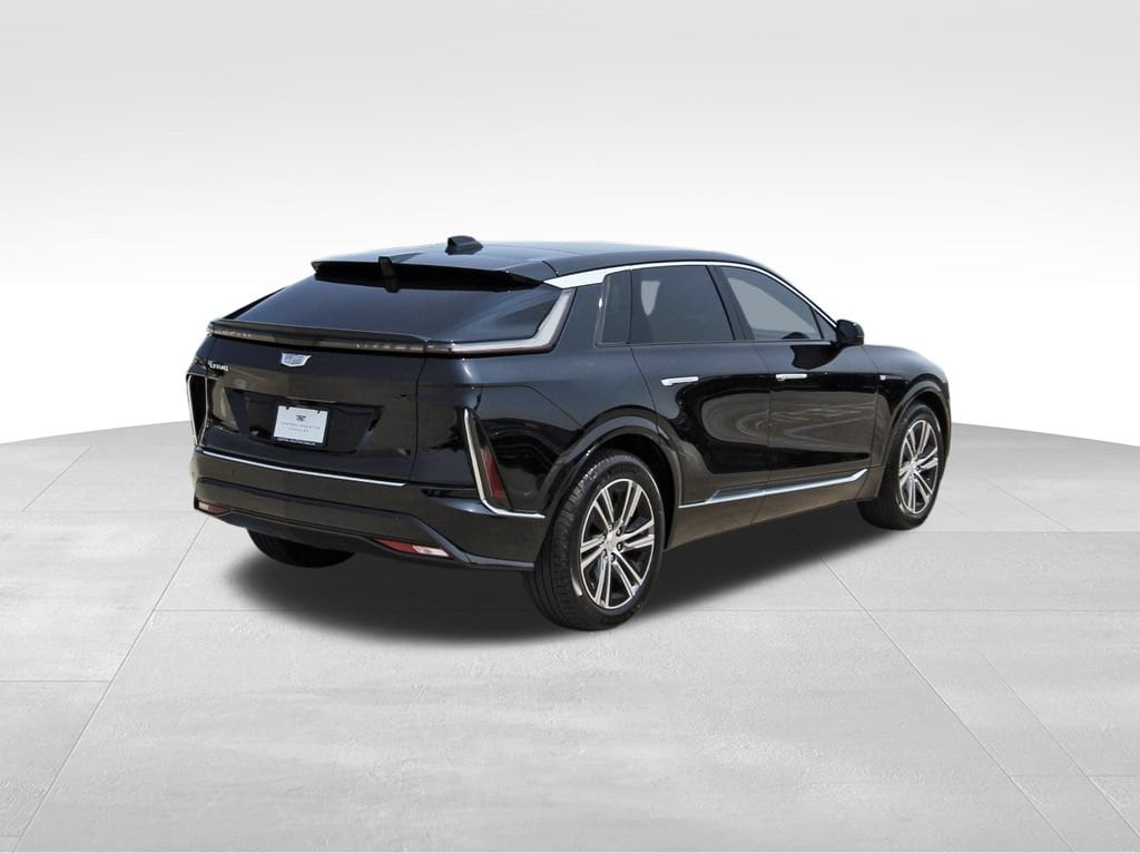 New 2027 CADILLAC LYRIQ Luxury SUV