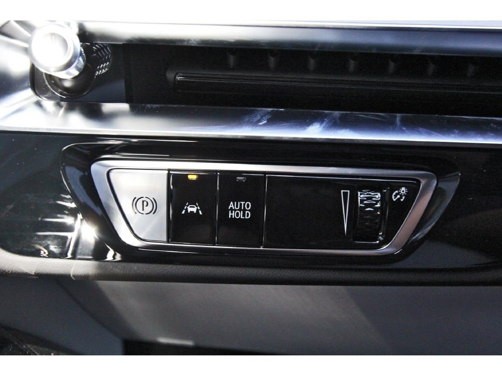 2027 Cadillac LYRIQ Luxury - Photo 14