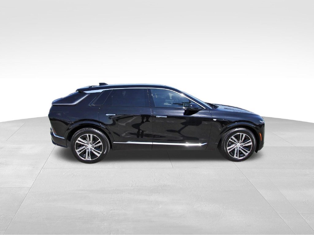 New 2027 CADILLAC LYRIQ Luxury SUV