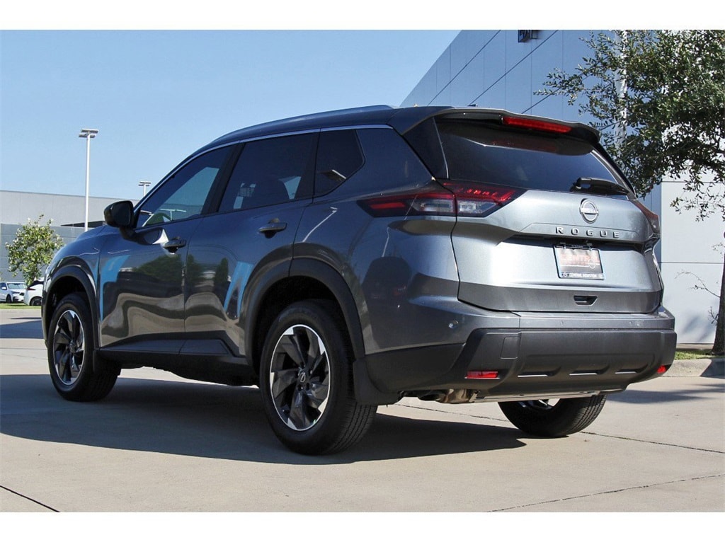 2025 Nissan Rogue SV photo 3