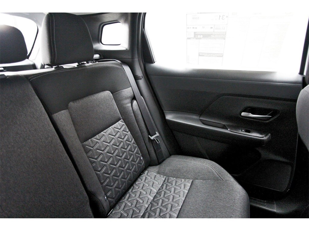 2026 Nissan Kicks SV photo 8