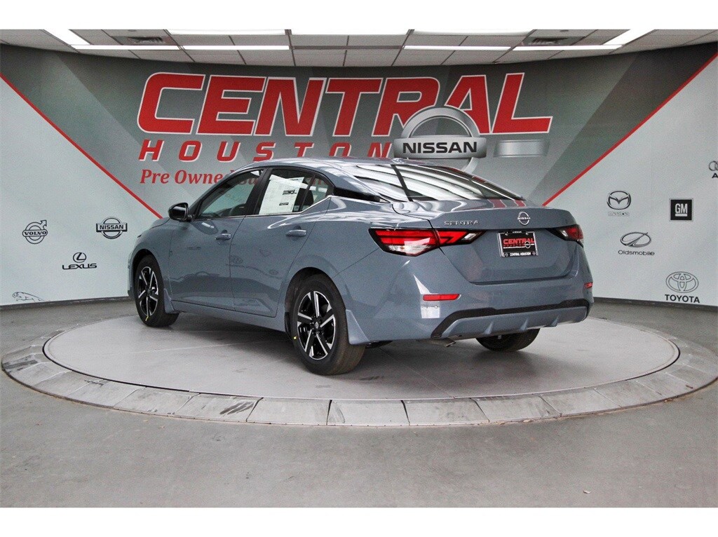 2025 Nissan Sentra SV photo 4