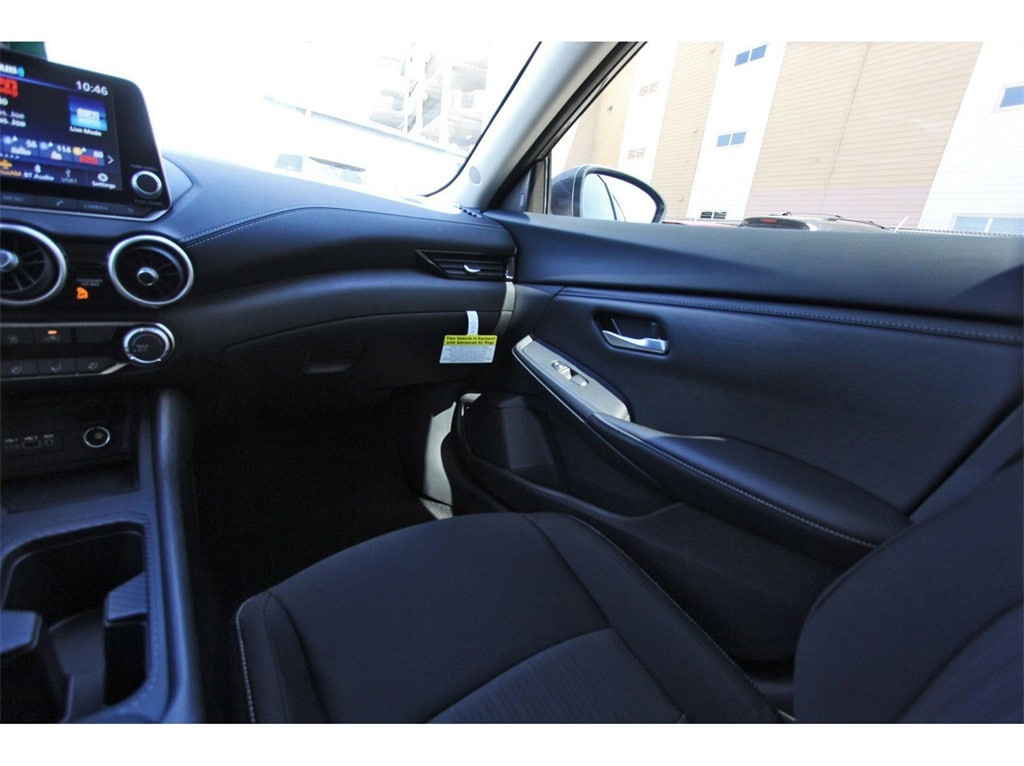 2025 Nissan Sentra SV photo 8