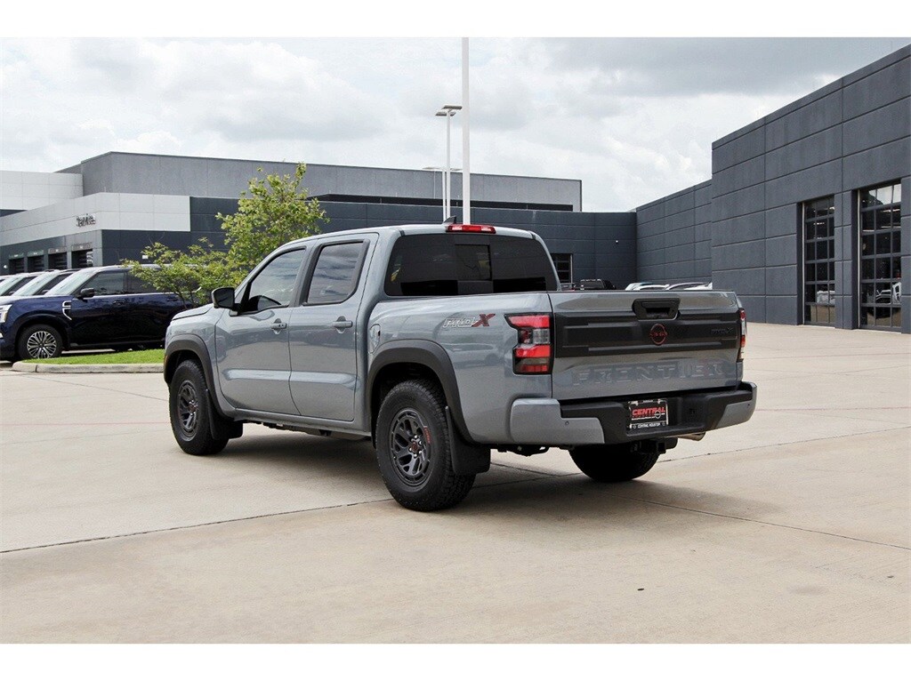 2025 Nissan Frontier PRO-X photo 4