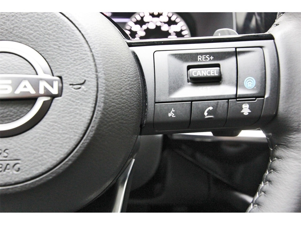 2023 Nissan Pathfinder SL photo 14