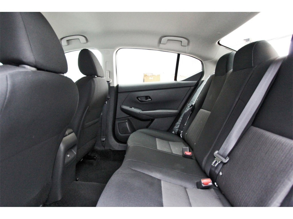 2025 Nissan Sentra SV photo 9