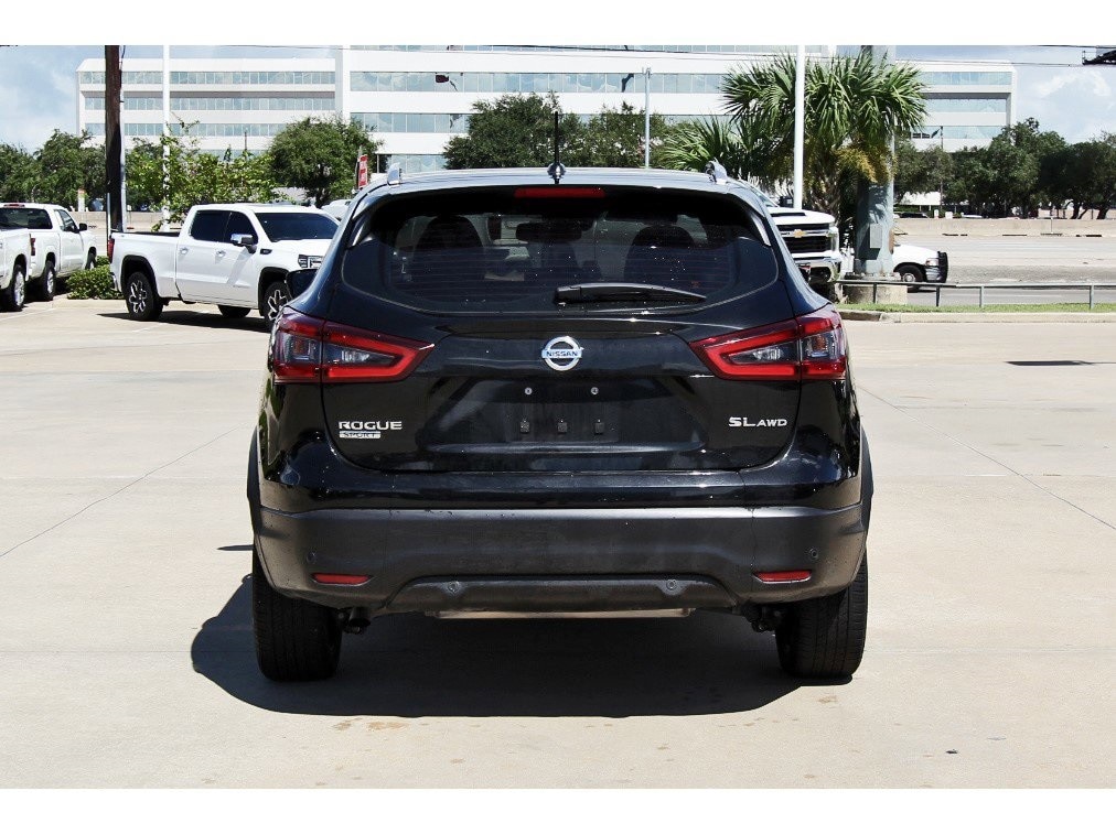 2022 Nissan Rogue Sport SL photo 5