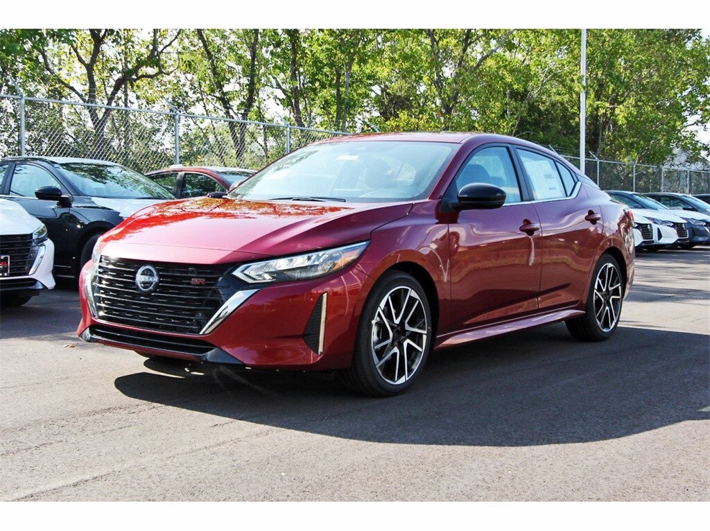 2025 Nissan Sentra SR photo 2
