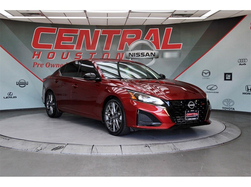 Certified 2023 Nissan Altima SR VC-Turbo Sedan