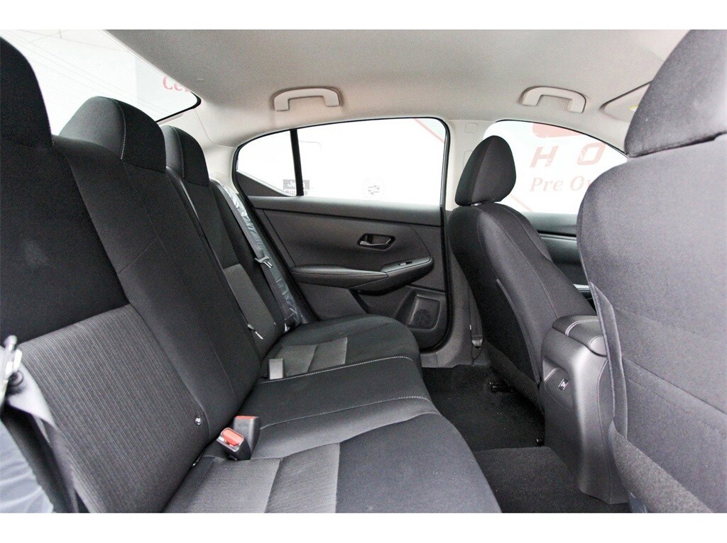 2025 Nissan Sentra SV photo 8