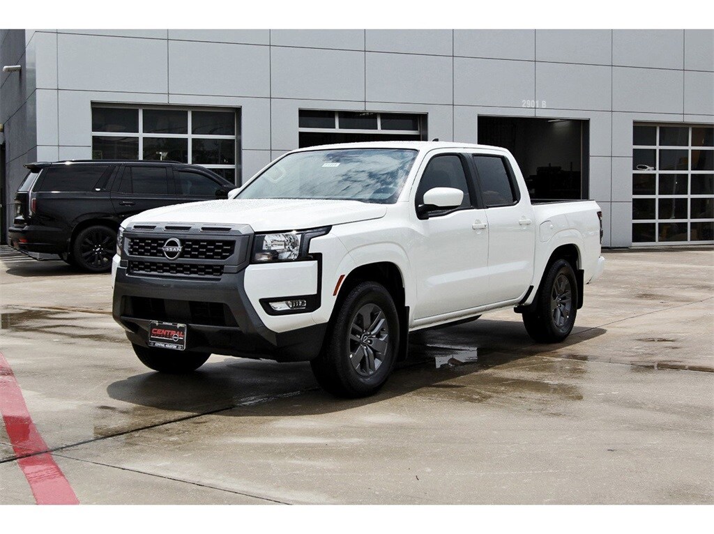 2025 Nissan Frontier SV photo 2