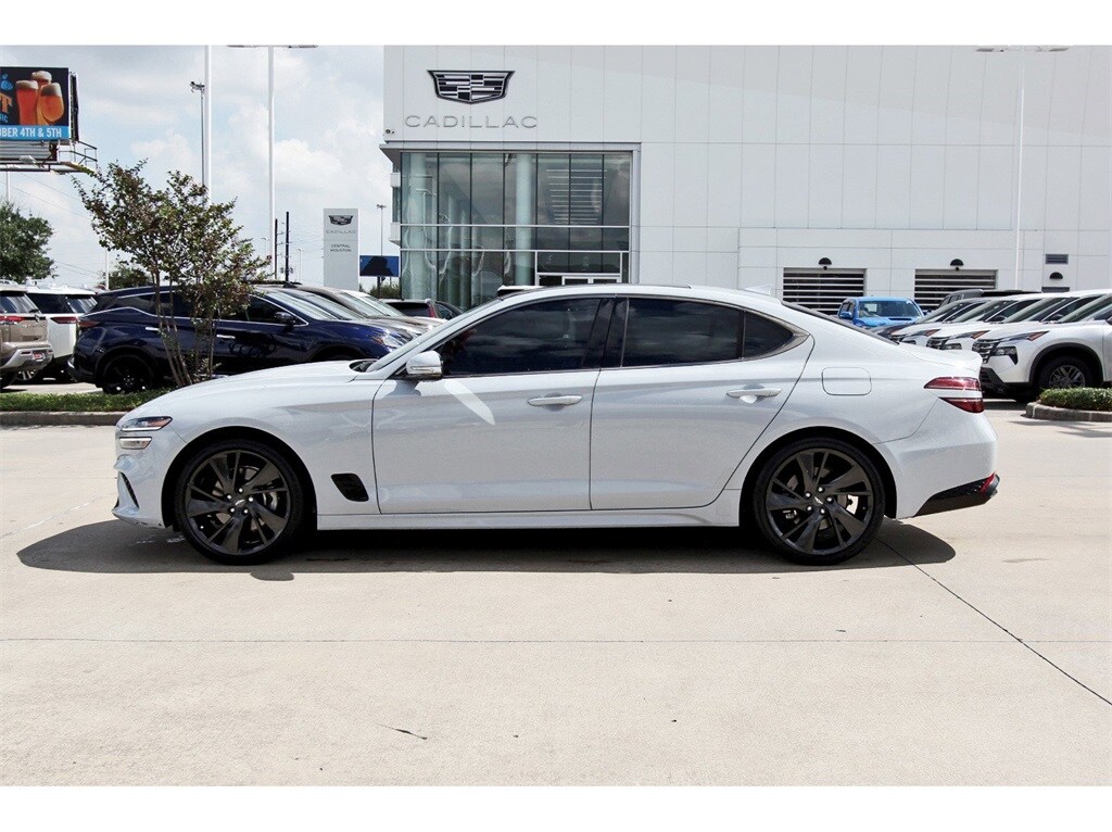 2023 Genesis G70 2.0T photo 3